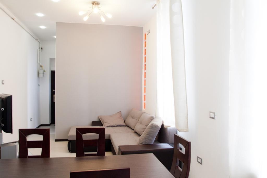 Your Comfortable Stay In Apartment Next To Opera House 利沃夫 外观 照片